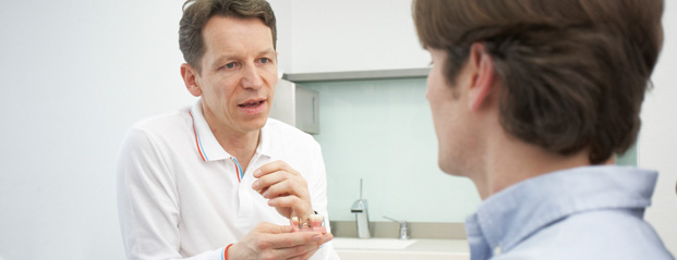 Festsitzender Zahnersatz –  Hohe Behandlungsqualität in der Praxis Dr. Dürr in Vaihingen